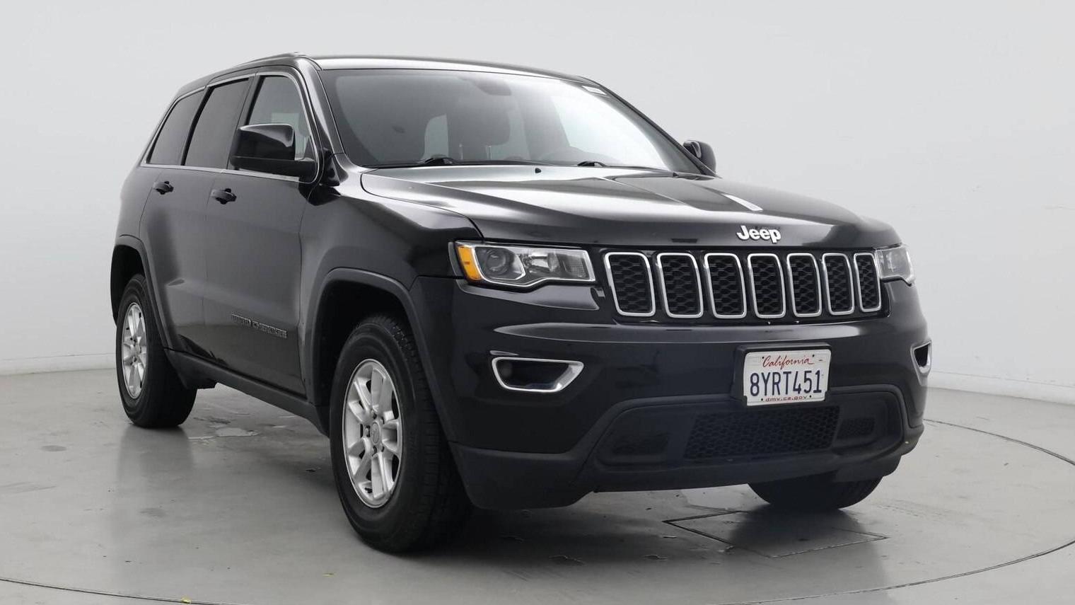 JEEP GRAND CHEROKEE 2018 1C4RJEAG2JC437883 image